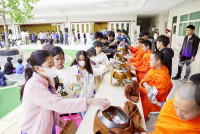 ทำบุญตักบาตร วันที่ 5 ธันวาคม 2568