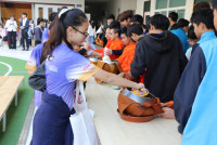 ทำบุญตักบาตร วันที่ 5 ธันวาคม 2568