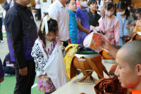 ทำบุญตักบาตร วันที่ 5 ธันวาคม 2568