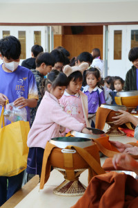 ทำบุญตักบาตร วันที่ 5 ธันวาคม 2568