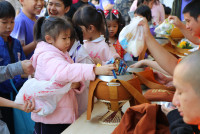 ทำบุญตักบาตร วันที่ 5 ธันวาคม 2568