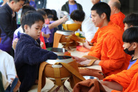 ทำบุญตักบาตร วันที่ 5 ธันวาคม 2568