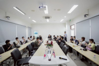 รต้อนรับ ศาสตราจารย์ ดร.มาริ ทานากะ พร้อมด้วยนักศึกษาและทีมวิจัย จาก มหาวิทยาลัยกุนมะ ประเทศญี่ปุ่น ในโอกาสเข้าเยี่ยมชมโรงเรียนฯ