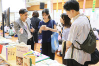 รต้อนรับ ศาสตราจารย์ ดร.มาริ ทานากะ พร้อมด้วยนักศึกษาและทีมวิจัย จาก มหาวิทยาลัยกุนมะ ประเทศญี่ปุ่น ในโอกาสเข้าเยี่ยมชมโรงเรียนฯ