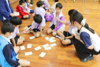 รต้อนรับ ศาสตราจารย์ ดร.มาริ ทานากะ พร้อมด้วยนักศึกษาและทีมวิจัย จาก มหาวิทยาลัยกุนมะ ประเทศญี่ปุ่น ในโอกาสเข้าเยี่ยมชมโรงเรียนฯ