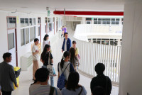 รต้อนรับ ศาสตราจารย์ ดร.มาริ ทานากะ พร้อมด้วยนักศึกษาและทีมวิจัย จาก มหาวิทยาลัยกุนมะ ประเทศญี่ปุ่น ในโอกาสเข้าเยี่ยมชมโรงเรียนฯ