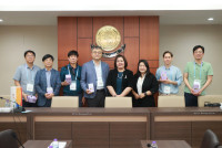 ให้การต้อนรับคณะอาคันตุกะจาก Busan National University of Education