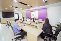 คณบดีคณะศึกษาศาสตร์ มช. ร่วมแสดงความยินดี กับนักศึกษาสาขาวิชาอุตสาหกรรมศึกษา ที่คว้า 2 รางวัล Ford Smart Mobility Challenge 2025