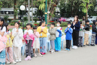 ทำบุญตักบาตร เนื่องใน 