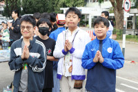 ทำบุญตักบาตร เนื่องใน 