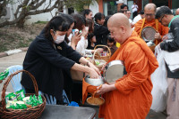 คณะศึกษาศาสตร์ มช. จัดพิธีทำบุญตักบาตรเนื่องในงานกิจกรรมรำลึกพระคุณครู ประจำปี 2569