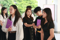 ดุษฎีบัณฑิต มหาบัณฑิต และบัณฑิตคณะศึกษาศาสตร์ มช. ร่วมฝึกซ้อมพิธีพระราชทานปริญญาบัตร มหาวิทยาลัยเชียงใหม่ ครั้งที่ 60