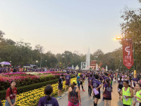 คณะศึกษาศาสตร์ มช. ร่วมปฏิบัติหน้าที่ในการแข่งขันวิ่งการกุศลมหาวิทยาลัยเชียงใหม่ - เชียงใหม่มาราธอน ครั้งที่ 9 