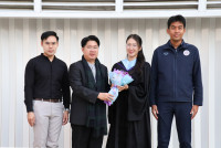 อาจารย์รับปริญญา 60