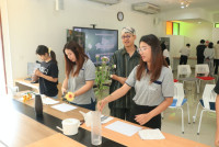 คณะศึกษาศาสตร์ มช. ชวนนักศึกษาฝึกใจให้อยู่กับปัจจุบัน ผ่านวิถีแห่งความงาม {Kohrinka} ศิลปะการจัดดอกไม้แบบญี่ปุ่น