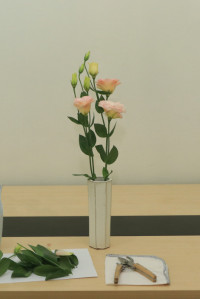 คณะศึกษาศาสตร์ มช. ชวนนักศึกษาฝึกใจให้อยู่กับปัจจุบัน ผ่านวิถีแห่งความงาม {Kohrinka} ศิลปะการจัดดอกไม้แบบญี่ปุ่น