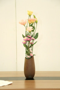 คณะศึกษาศาสตร์ มช. ชวนนักศึกษาฝึกใจให้อยู่กับปัจจุบัน ผ่านวิถีแห่งความงาม {Kohrinka} ศิลปะการจัดดอกไม้แบบญี่ปุ่น