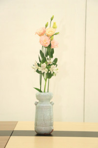 คณะศึกษาศาสตร์ มช. ชวนนักศึกษาฝึกใจให้อยู่กับปัจจุบัน ผ่านวิถีแห่งความงาม {Kohrinka} ศิลปะการจัดดอกไม้แบบญี่ปุ่น