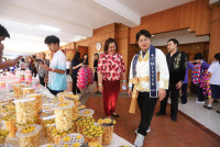 งานลูกทุ่ง 56 ม่านทองละอองราตรี