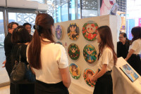 สาขาวิชาศิลปศึกษา ชวนเสพศิลป์! นิทรรศการศิลปนิพนธ์ {Genesis}  โชว์ศักยภาพนักศึกษาศิลปศึกษา ณ ศูนย์การค้าเมญ่า