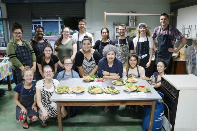คณะศึกษาศาสตร์ มช. จัดสอนการทำอาหารไทยให้แก่นักศึกษาต่างชาติ โครงการ USAC (Summer Session II /2019)