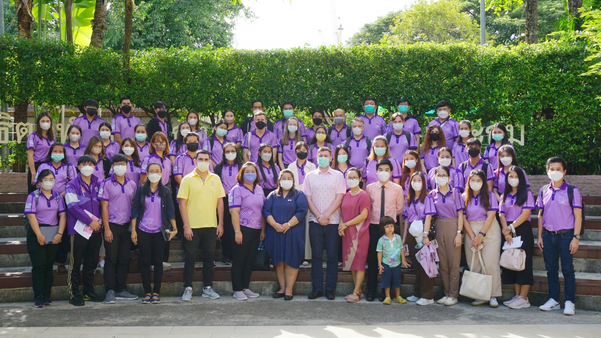 บุคลากรโรงเรียนสาธิต มช. ระดับอนุบาลและประถมศึกษา ร่วมศึกษาดูงาน ณ โรงเรียนเพลินพัฒนา โรงเรียนสาธิต มศว.ประสานมิตร (ฝ่ายประถม) และ โรงเรียนสาธิต จุฬา (ฝ่ายประถม) กทม. 