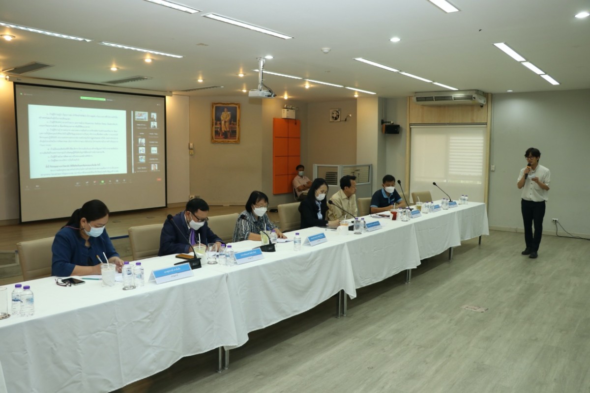 คณาจารย์และเจ้าหน้าที่คณะศึกษาศาสตร์ ประชุมพบปะกับคณะกรรมการสรรหาคณบดีคณะศึกษาศาสตร์ (วาระการดำรงตำแหน่งตั้งแต่วันที่ 24 ธันวาคม 2566 ถึงวันที่ 23 ธันวาคม 2570)