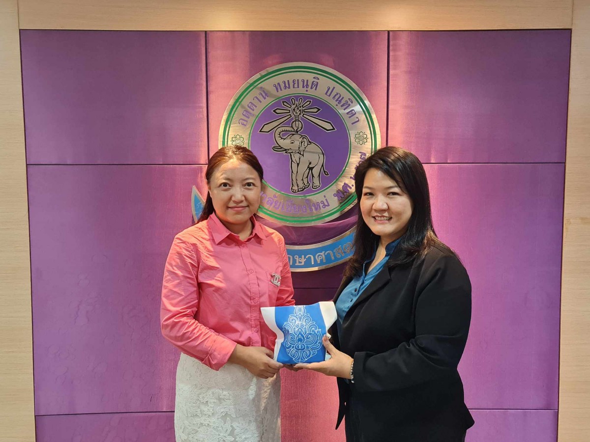 ผู้บริหารคณะศึกษาศาสตร์ ให้การต้อนรับผู้อำนวยการ Yunnan Around Asia International Education Center (YAAE) 