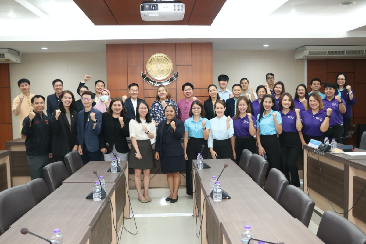 คณะศึกษาศาสตร์ มช. ให้การต้อนรับผู้บริหารและบุคลากรสายสนับสนุน คณะมนุษยศาสตร์และสังคมศาสตร์ มหาวิทยาลัยทักษิณ เข้าศึกษาดูงานด้าน EdPEx200