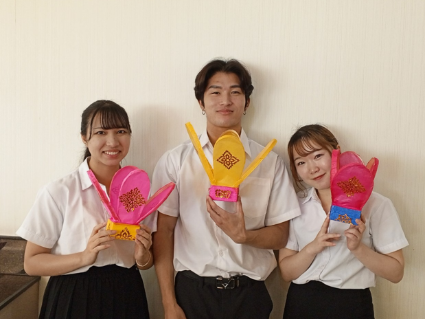 ประมวลภาพกิจกรรมโครงการจัดการเรียนการสอนภาษาไทยในฐานะภาษาต่างประเทศ ภาคเรียนที่ 2/2566 : กิจกรรมประดิษฐ์โคมหูกระต่าย