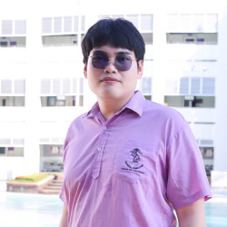 นายณัฐภัทร แสงรัศมี