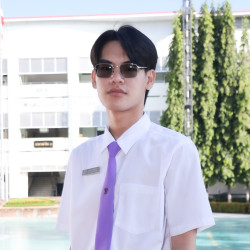 นายนวกร ศรชัยไพศาล