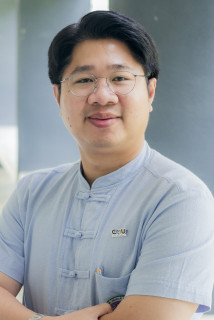 รองศาสตราจารย์ ดร. สมเกียรติ อินทสิงห์