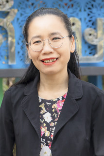 ผู้ช่วยศาสตราจารย์ ดร. น้ำผึ้ง อินทะเนตร